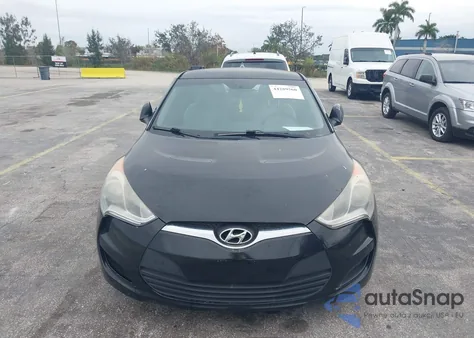 2013 Hyundai Veloster Base W/Gray z USA, uszkodzony, nr VIN KMHTC6AD3DU087749